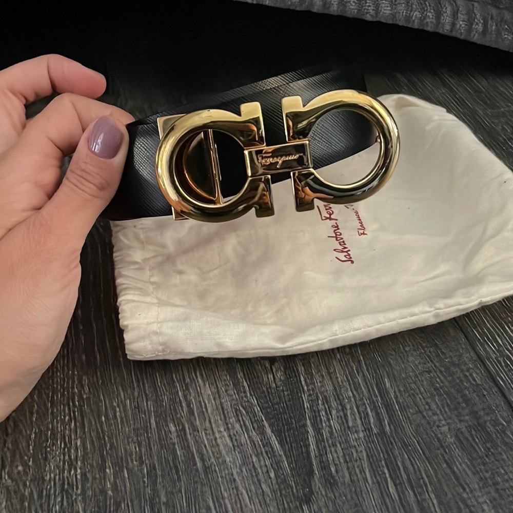 Salvatore Ferragamo Gancini Gold Buckle black/pink reversible belt
